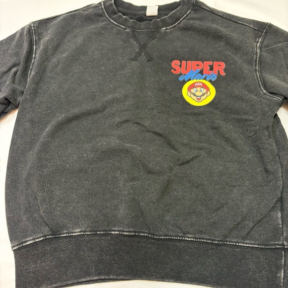 2/$20 Old Navy Boys Small 6-7 Long Sleeve Crewneck Sweater Super Mario Nintendo - Picture 2 of 6